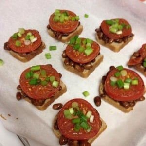 Picky Eater Approved- Easy Cheesy Bean Toast. Would your picky eater go for this?